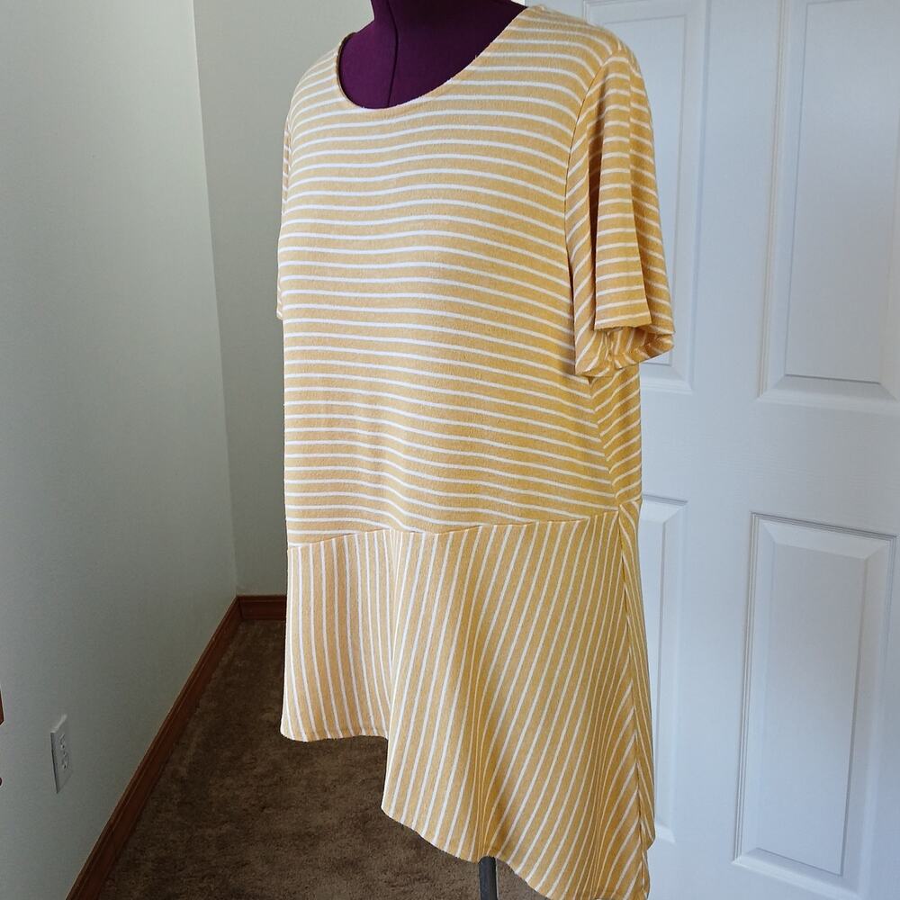 Lane Bryant Asymmetric Striped Tunic Top 18/20 yellow lightweight sweater blouse